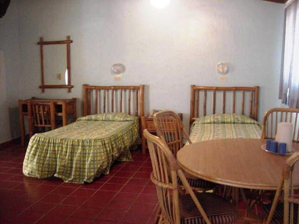 Hotel Caribe Barahona ภายนอก รูปภาพ