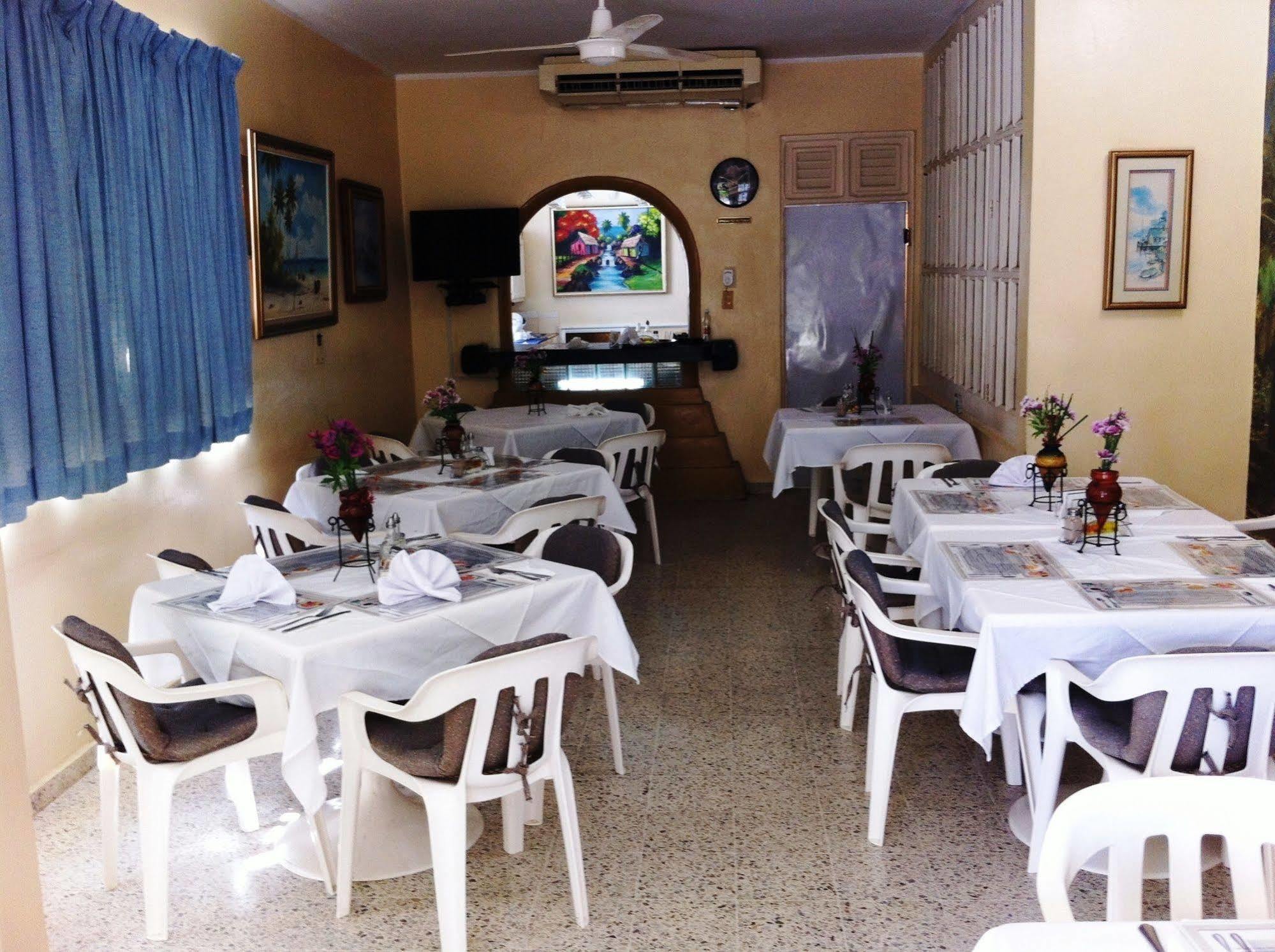 Hotel Caribe Barahona ภายนอก รูปภาพ