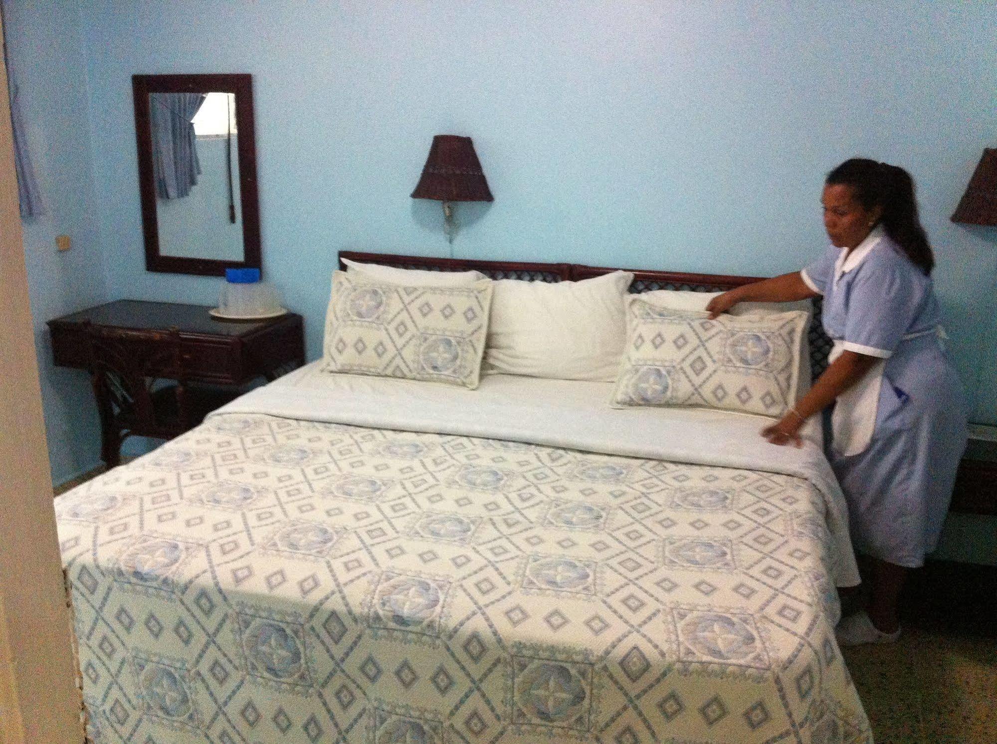 Hotel Caribe Barahona ภายนอก รูปภาพ