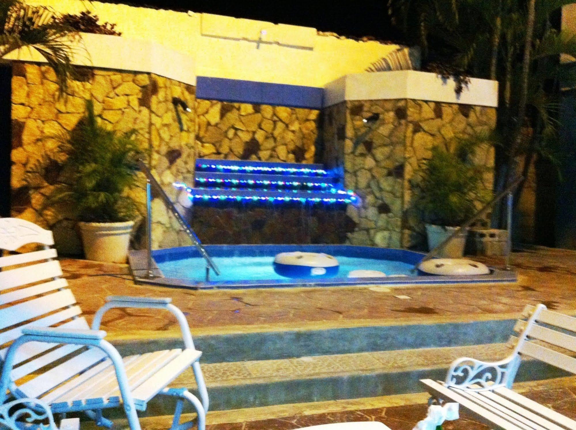 Hotel Caribe Barahona ภายนอก รูปภาพ